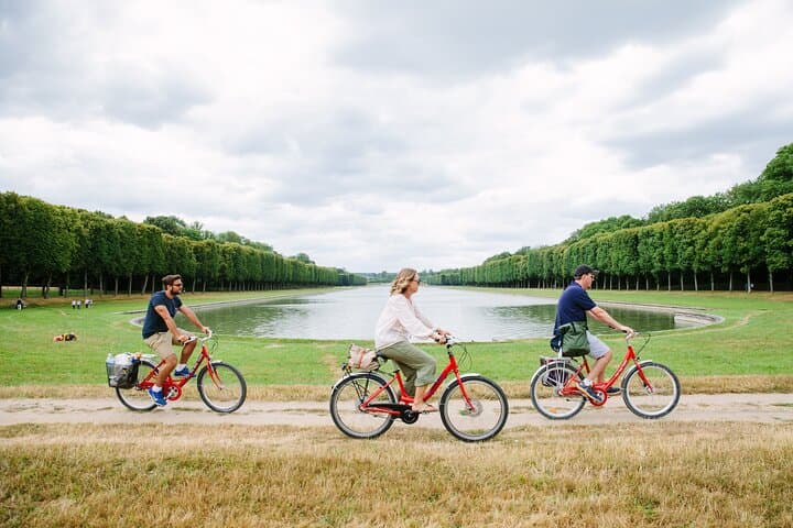 Versailles Standard and Electric Bike Rentals