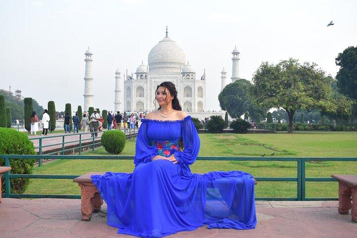 Same Day Bangalore to Agra Taj Mahal Tour with Round Trip Flights
