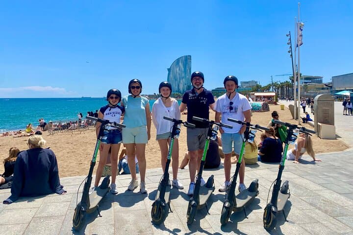 Barcelona Panoramic Escooter or E-Bike Tour