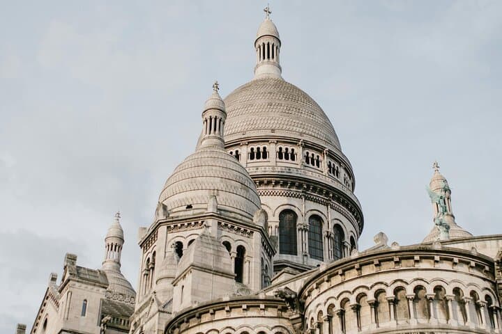 Montmartre Guided Tour with Sacré Cœur Church & City Views