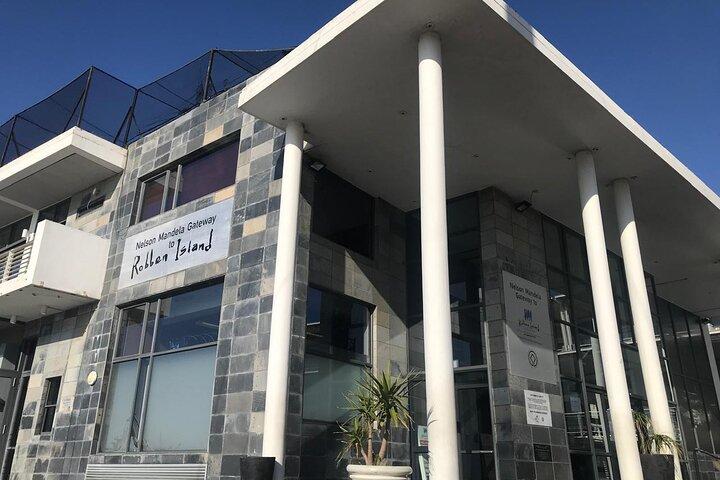 Cape Town Half Day Tour of Robben Island with Ferry Ticket