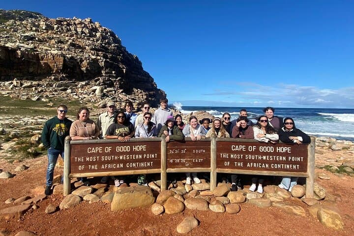 Private Table Mountain, Cape Point and Wine Tasting Tour