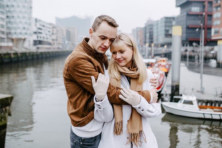 Photoshoot tour in Hamburg with professional photographer