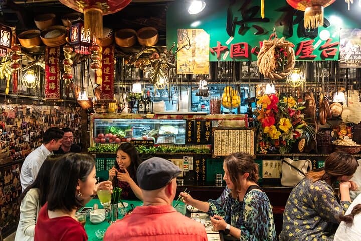 Tokyo Private Night Tour with a Local – Bars, Drinks & Culture