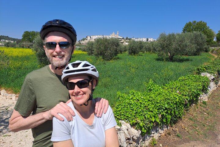 E-bike tour between Locorotondo, Cisternino and Martina Franca