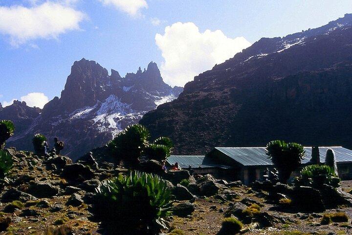 4 Days Mount Kenya Climbing in Naro Moru Route