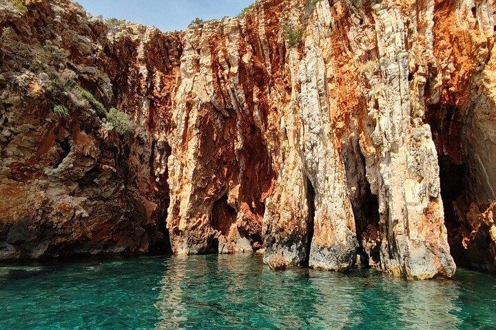Private tour of Pakleni islands, Red Cliffs & South Shore of Hvar