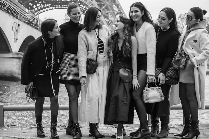 Private Photoshoot with the Iconic Eiffel Tower in Paris