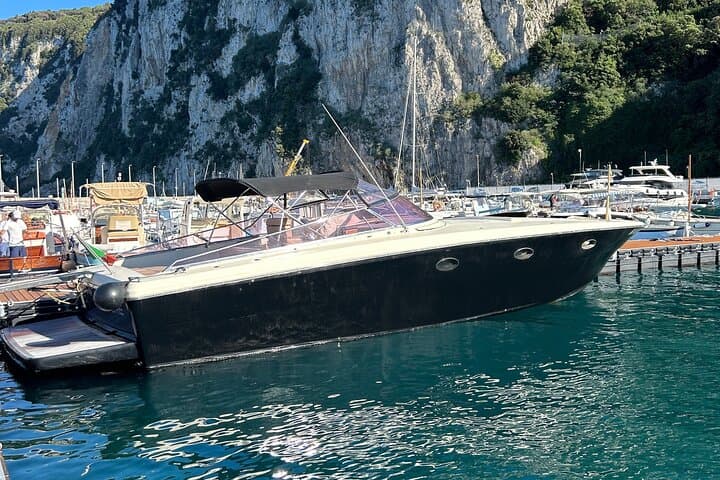 Full Day Private Boat Tour of Capri