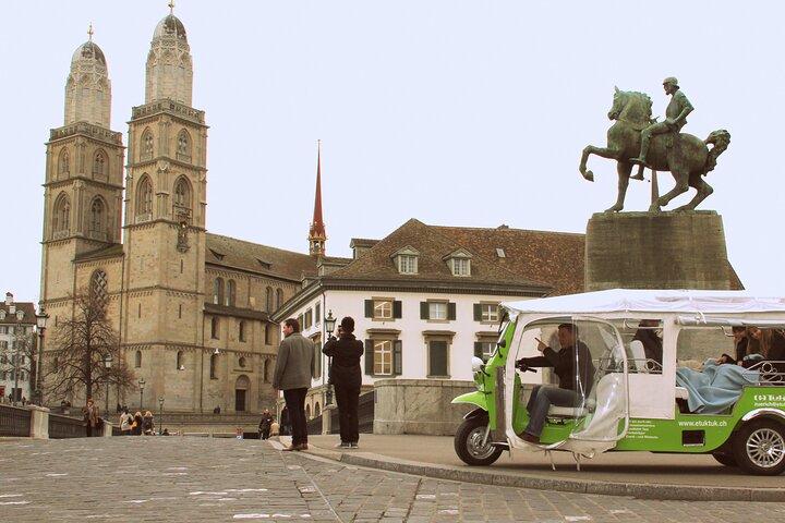 eTukTuk Private Tour - Best of Zürich