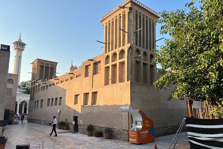 Dubai: Old Dubai walking tour, tasting , Market & Abra boat ride