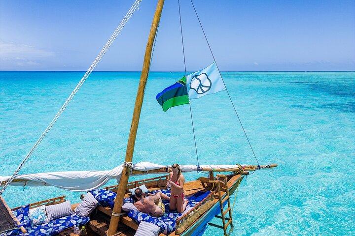 Half-Day Dhow Sailing Tour to Tumbatu Island with snorkeling