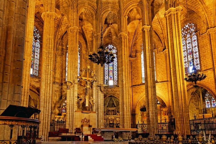 Barcelona Cathedral Tour : Early Exclusive Access + Breakfast