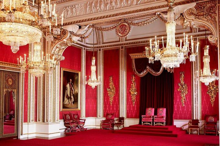 Buckingham Palace & Crown Jewels of London Tour with River Cruise
