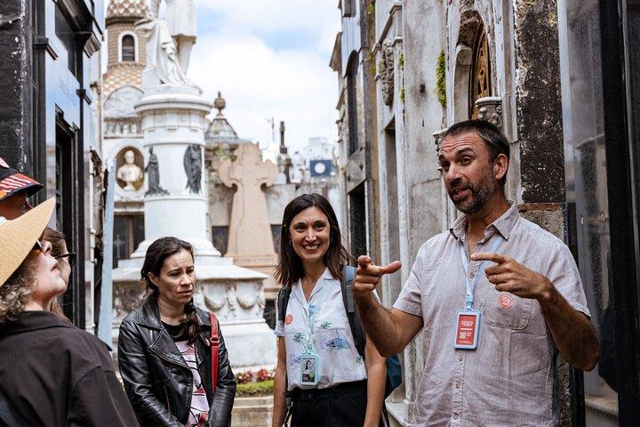 Recoleta Cemetery - Small Group Tour of History & Secrets