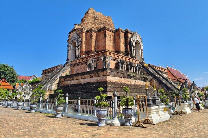 Chiang Mai Temple & Meditation Walking Tour with a Former Monk 1