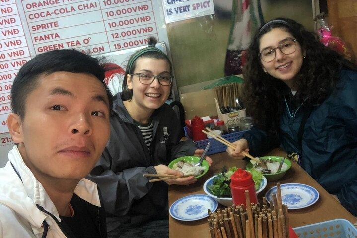 Hanoi Walking Street Food Experience for Food Lovers