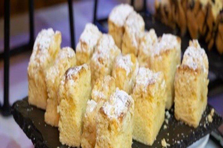 Luxury Dhow Dinner Cruise in Dubai Marina with Live Entertainment