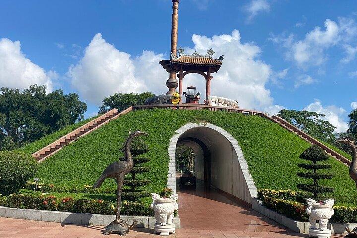 Private DMZ Tour from Hue Vinh Moc Tunnel & Khe Sanh Combat Zone