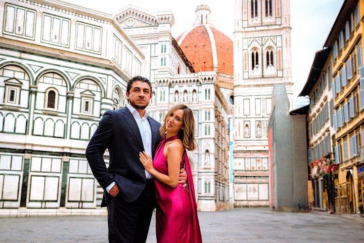 Florence: Private Professional Photoshoot Outside the Duomo
