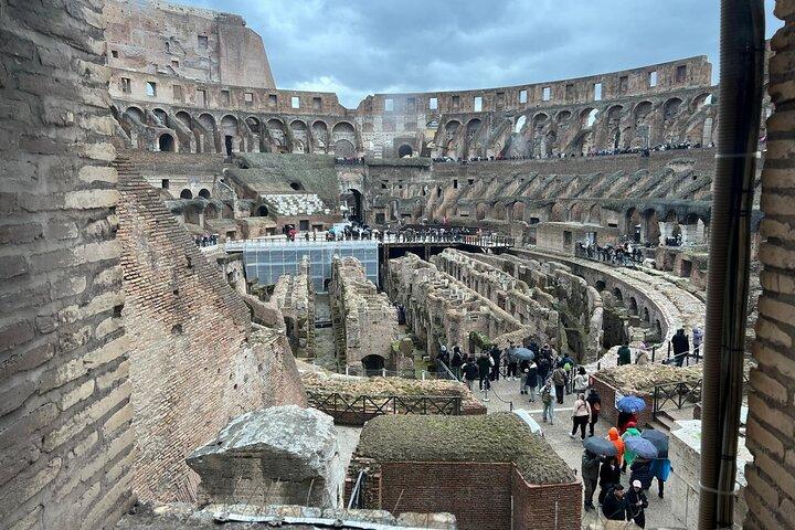 Discover Rome Colosseum and Arena Walking Tour