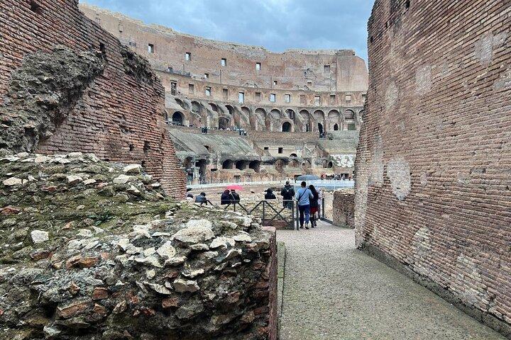 Discover Rome Colosseum and Arena Walking Tour