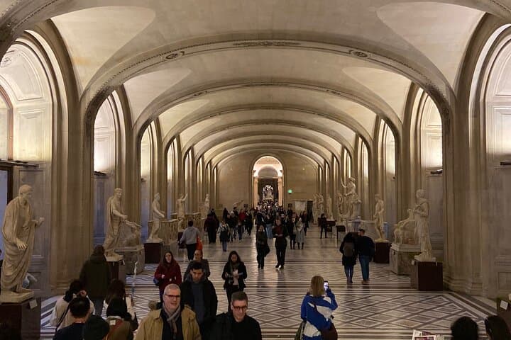 Louvre Museum Closing Time Guided Tour with the Mona Lisa