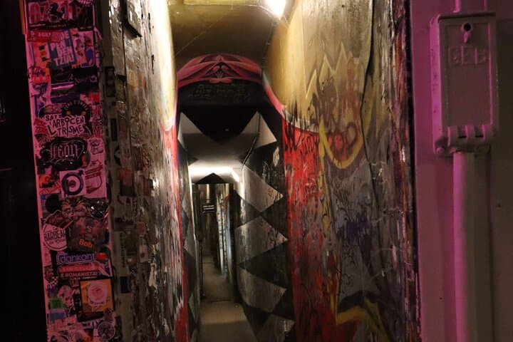 Private red light district & coffeeshop tour with a local