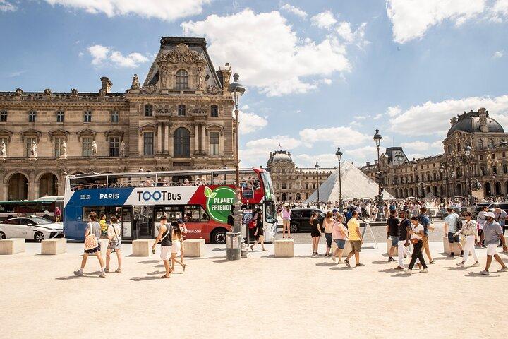 Paris Tootbus Hop-On Hop-Off Tour and Versailles Palace Entrance