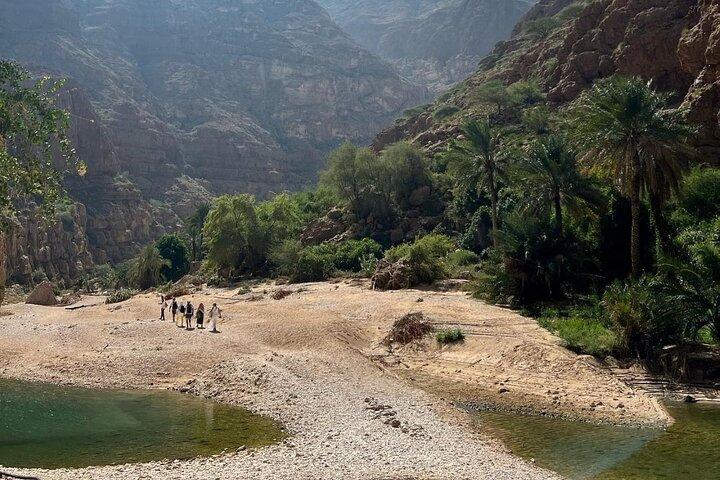 Private Full Day Tour to Wadi Shab Fins Beach & Bimmah Sinkhole