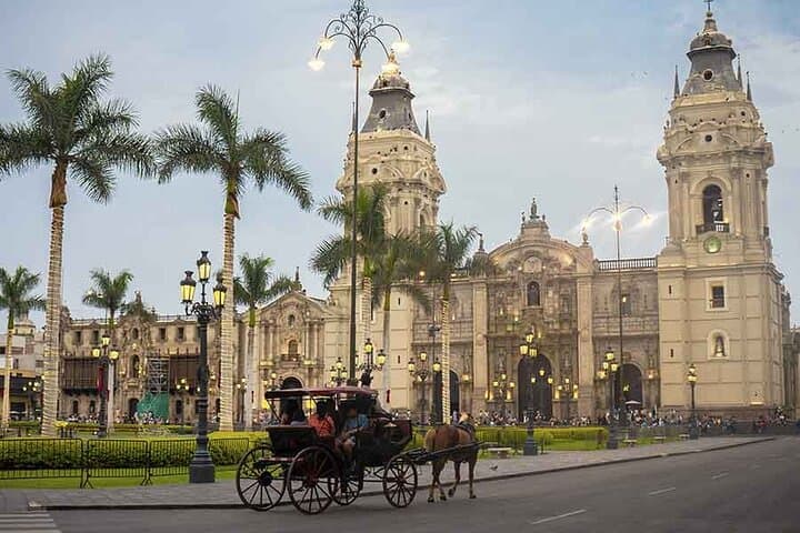 Top Attractions in Lima: Historic Center, Love Park & Catacombs
