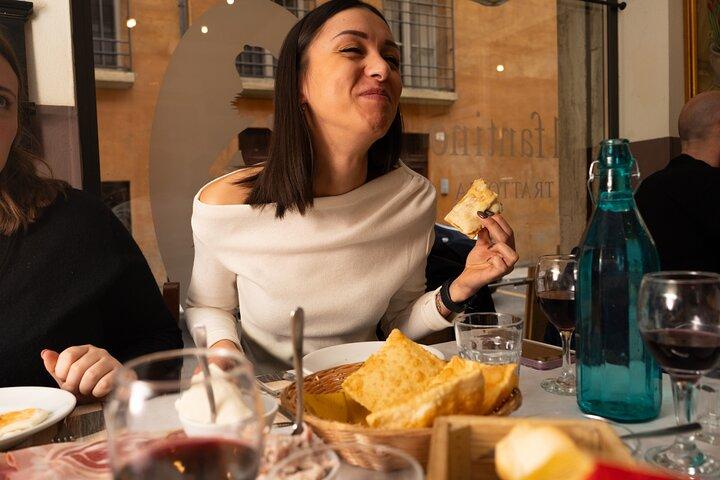 Bologna Small-Group Food Tour with Full Meal & Local Guide