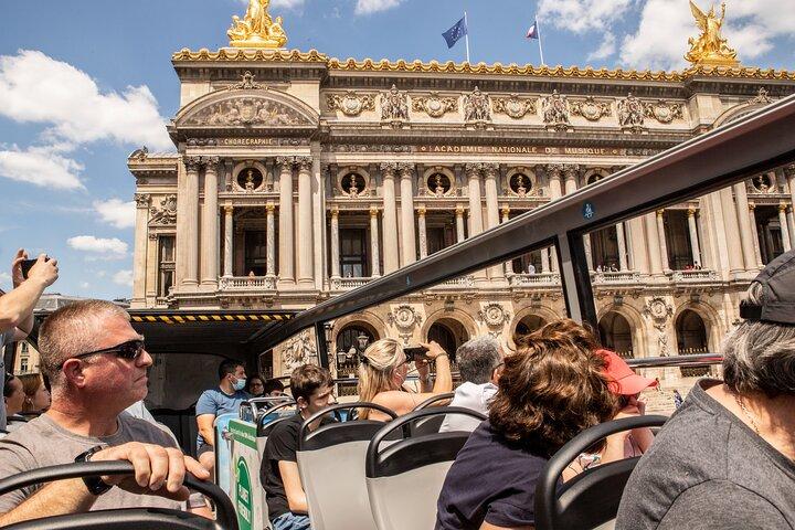 Paris Tootbus Hop-On Hop-Off Tour and Versailles Palace Entrance