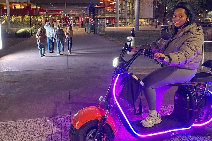 Downtown Dallas: 2-Hour Sunset E-Scooter Tour-City Lights Skyline