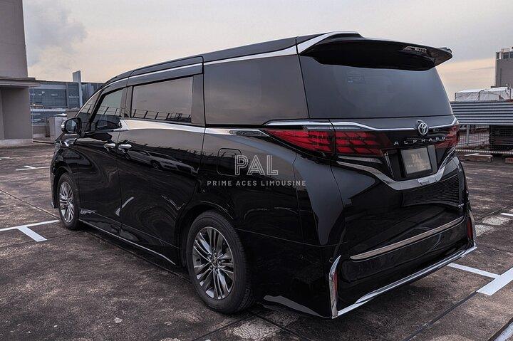 Private Mini Van From Singapore Airport To Hotel In City