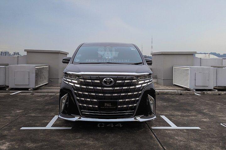 Private Mini Van From Singapore Airport To Hotel In City