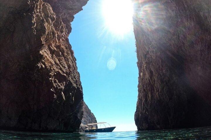 3 hours - Boat Tour to the Caves of Santa Maria di Leuca