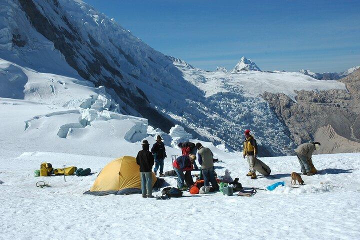 4Day-Nevado Tocllaraju Expedition Climb 6,034 m Cordillera Blanca