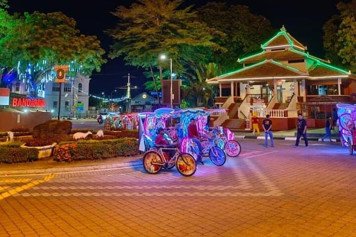 "Malacca After Dark: A Nighttime Adventure Through History"