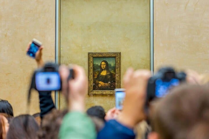 Louvre Paris Tour with Audioguide on Your Smartphone (no ticket)