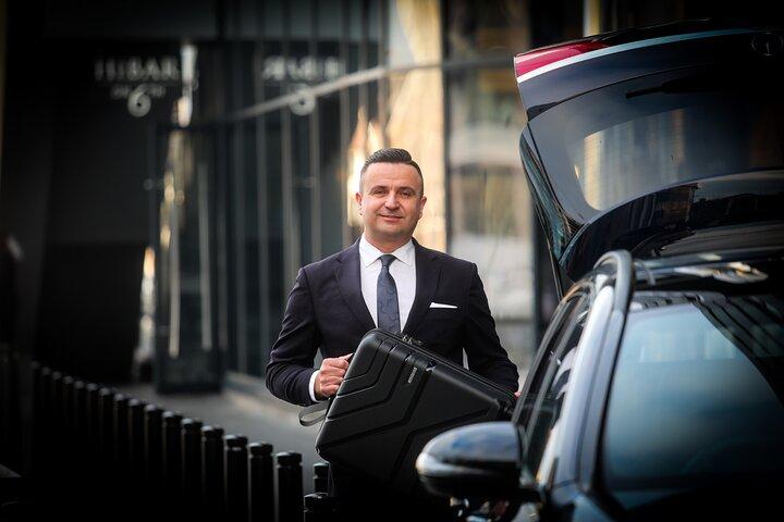 Southampton to Heathrow or Gatwick Airport Private LuxuryTransfer