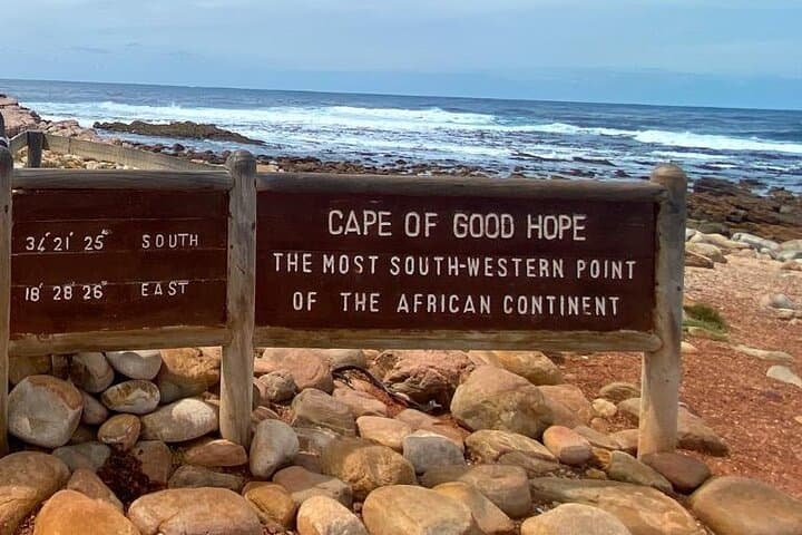 Full Day BoKaap, Penguins, Cape Point & Muizenberg Beach Tour