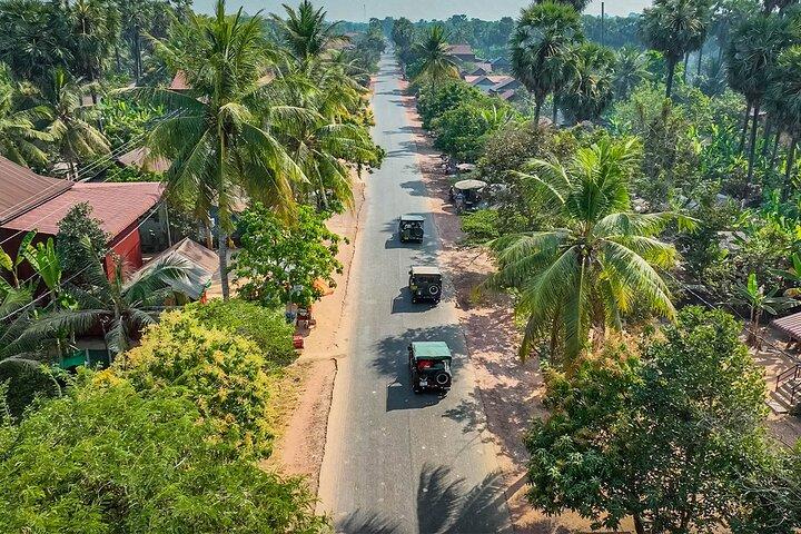 Siem Reap Phnom Kulen Jeep Tour / SUV Car Available