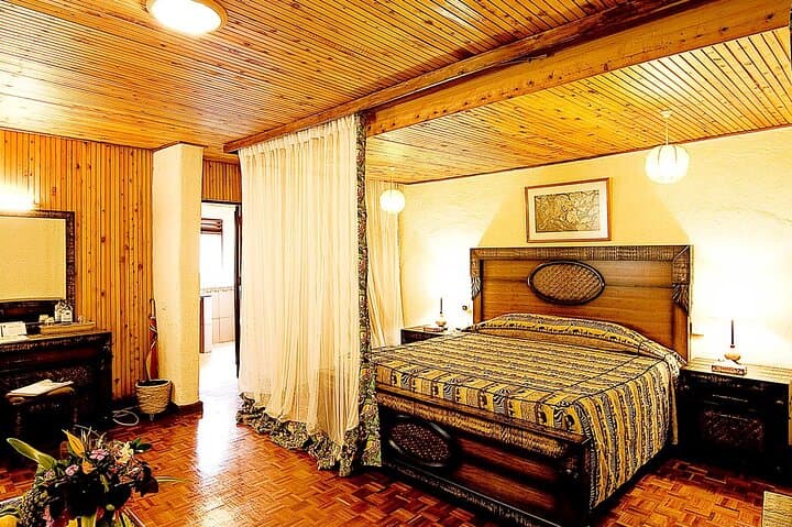 3 Day Masai Mara Luxury Safari on 4x4 Land Cruiser