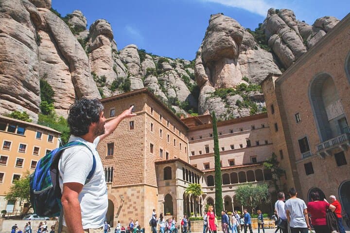 Montserrat and Gaudi´s Crypt Private Tour with Hotel Pick-up
