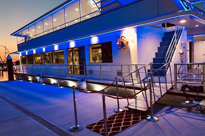 Dubai Marina Yacht with BBQ Buffet Dinner and Iconic Views
