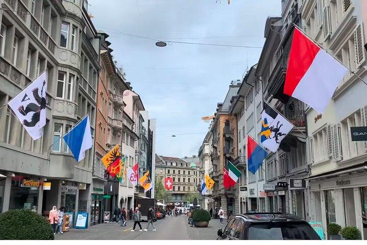 Zurich tour with Lake Zurich Cruise & Lindt Chocolate Experience