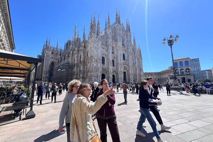 Milan: Cathedral and Terraces Guided Tour with Tickets