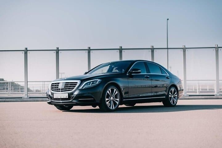 CO2-Offset | RoundTrip by Luxury Vehicle HAM Airport to Hamburg