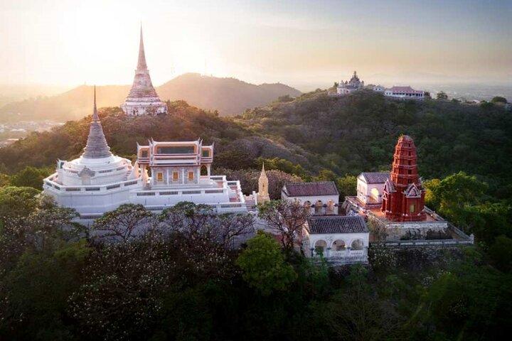 Hua Hin One-Day Tour from Bangkok –Beach, Temples & Local Markets